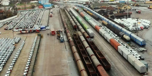 88 - Derince Limanı. Foto: Eksper Tren
