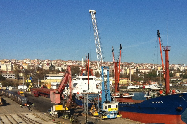 88 - Tekirdağ Limanı Foto: Onur