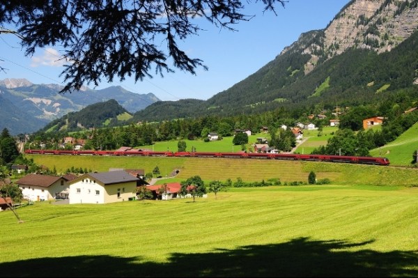 ÖBB Railjet, Arlberg, Avusturya