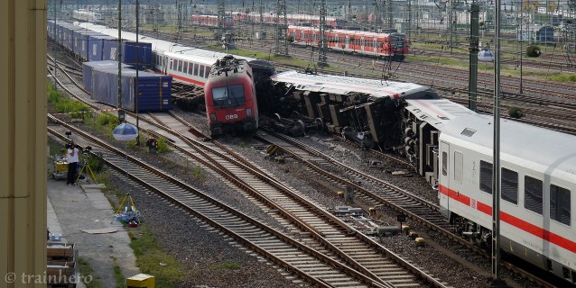 140 - Mannheim İstasyonu'nda Tren Kazası - TrainHero