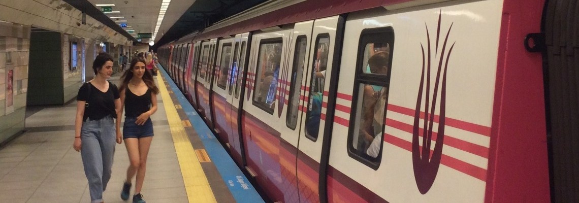 160 - Kadıköy Kartal Metrosu - Onur