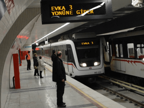 İzmir’de raylı sistemler