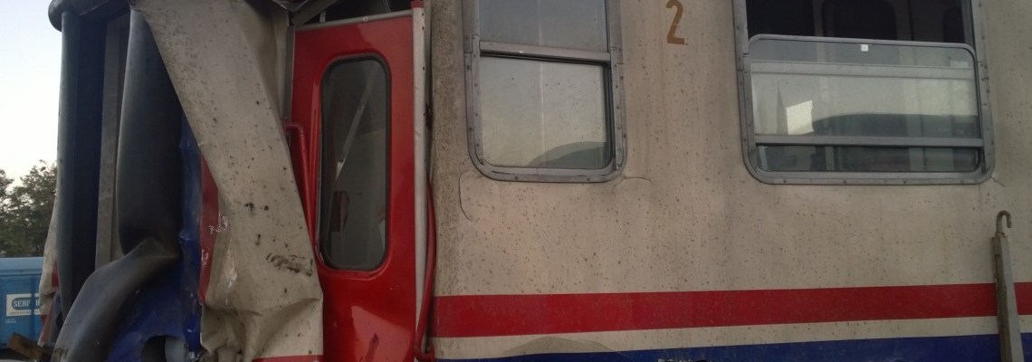 330 - Crashed wagon - Jeff