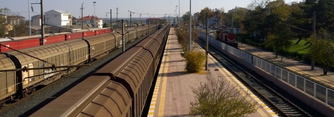 734 - Freight trains at Cerkezkoy - Jeff