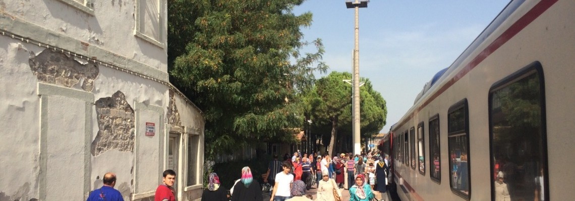 740 - Tren yolcuları - Onur