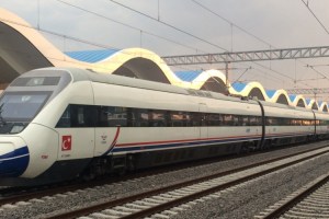 843 - CAF hızlı treni - Onur