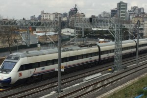 957 - Hizli tren Bostanci - Onur
